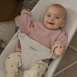 BabyBjörn Bliss Wipstoel – Geweven – Mélange Lichtroze