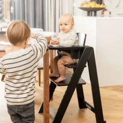 Kidsmill Up! Kinderstoel Incl. Kunststof Babyset - Zwart