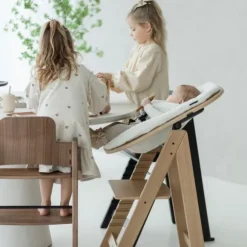Kidsmill Up! Kinderstoel Incl. Kunststof Babyset Oatmeal - Beuken Zwart