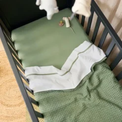 Meyco Baby Juniorhoeslaken Uni Olive Green 70 x 140 / 150 cm 2-Pack