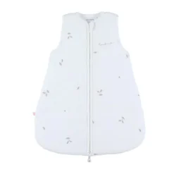 Noukie's F&O Slaapzak Met Borduursel - Maat 50 cm - Gewatteerde Mousseline - Wit