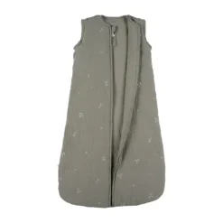 Noukie's F&O Slaapzak Met Borduursel - Maat 70 cm - Gewatteerde Mousseline - Kaki